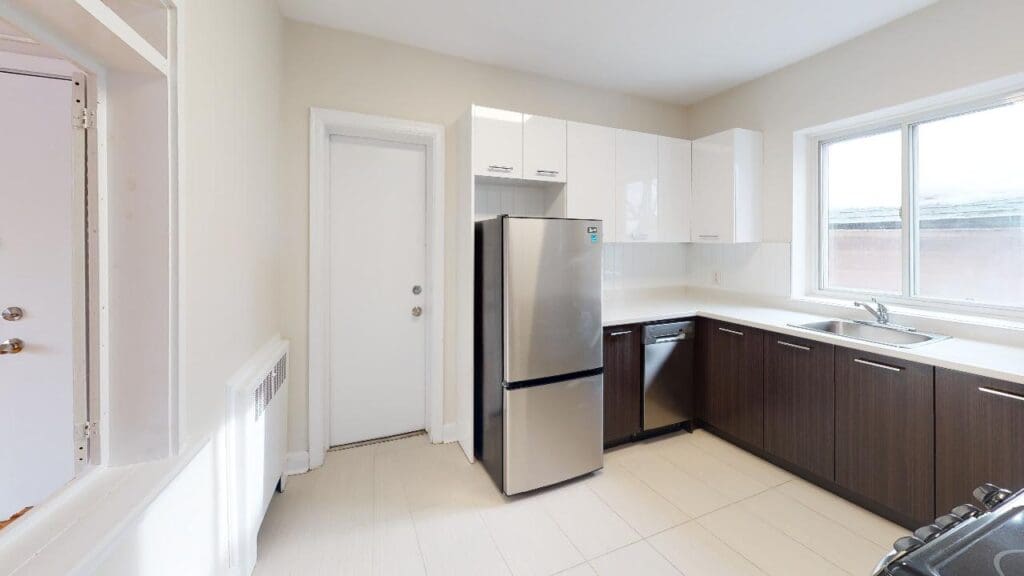 Image of 19 Strathcona amenities