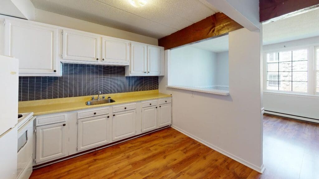 Image of 27 Lucerne & 87 Vanier amenities